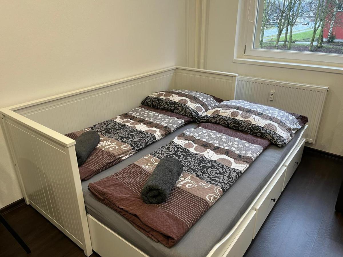 Apartment Charkovska Karlovy Vary Bagian luar foto